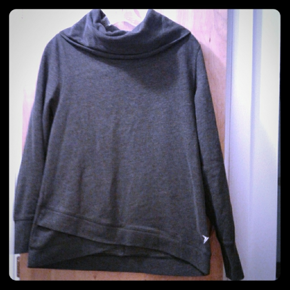 Old navy active sweatshirt